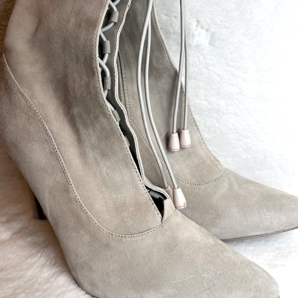 Steve Madden new leather boots size 9